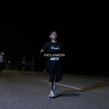 Runner Photo 7517502