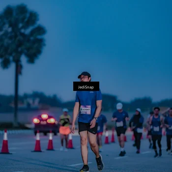 Runner Photo 7517515