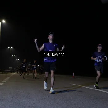 Runner Photo 7517516