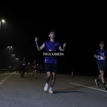 Runner Photo 7517518