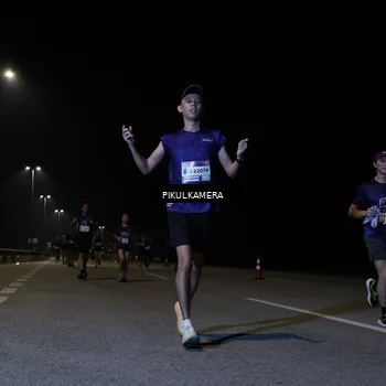 Runner Photo 7517528