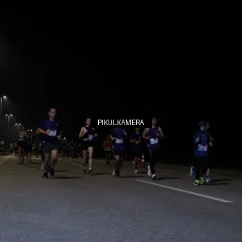 Runner Photo 7517551