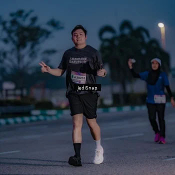 Runner Photo 7517580