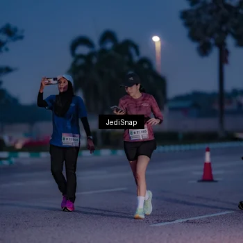 Runner Photo 7517594