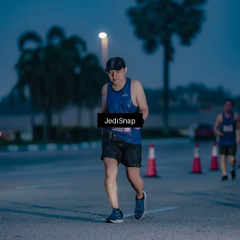 Runner Photo 7517612