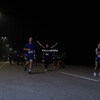 Runner Photo 7517635