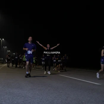 Runner Photo 7517639