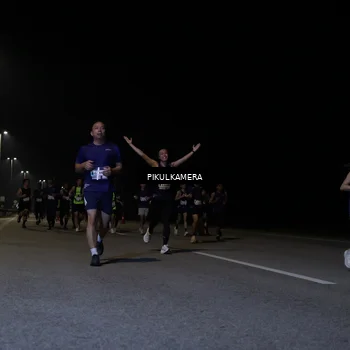 Runner Photo 7517640