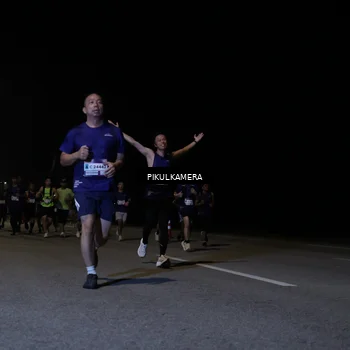 Runner Photo 7517641