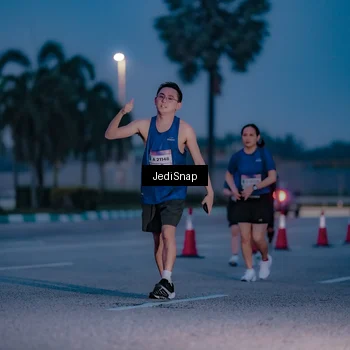 Runner Photo 7517653
