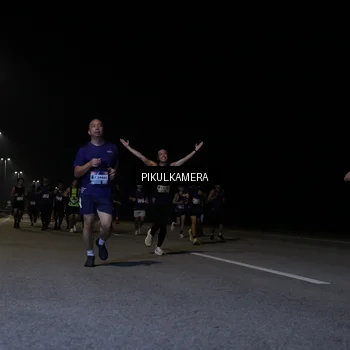 Runner Photo 7517656