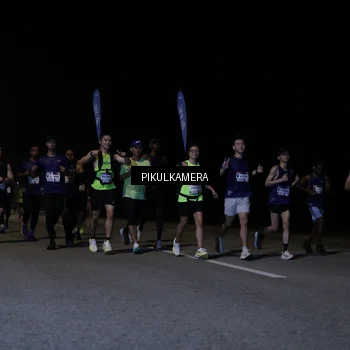 Runner Photo 7517659