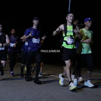 Runner Photo 7517690