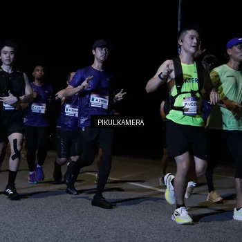 Runner Photo 7517692