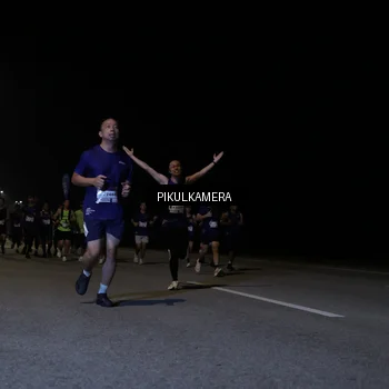 Runner Photo 7517695