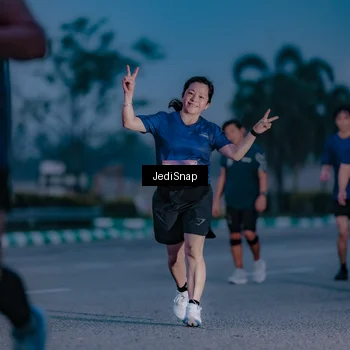 Runner Photo 7517700