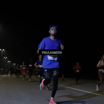 Runner Photo 7517736