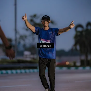 Runner Photo 7517747