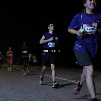 Runner Photo 7517753