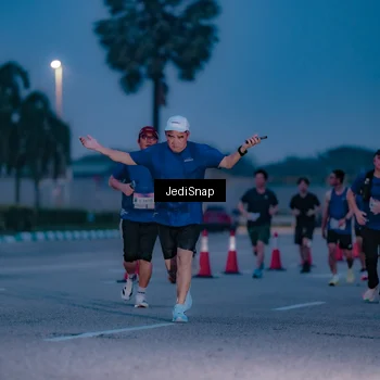 Runner Photo 7517757