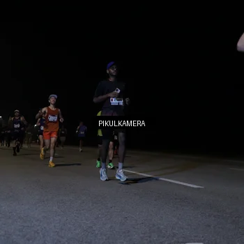Runner Photo 7517764