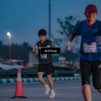 Runner Photo 7517787