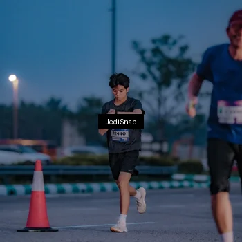 Runner Photo 7517791