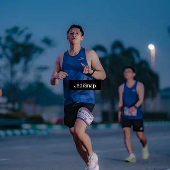 Runner Photo 7517810