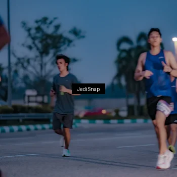 Runner Photo 7517812
