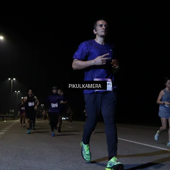 Runner Photo 7517825