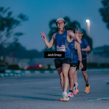 Runner Photo 7517830