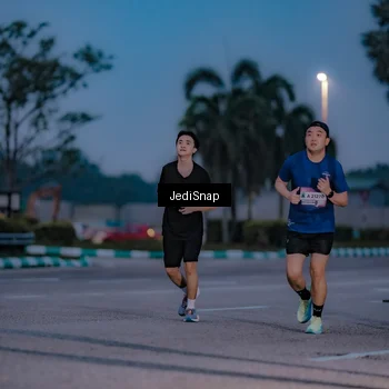 Runner Photo 7517867