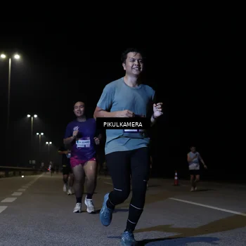Runner Photo 7517874
