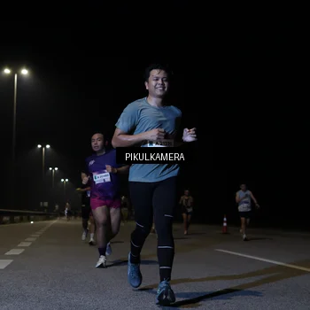 Runner Photo 7517875
