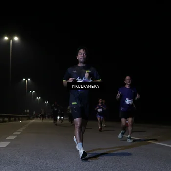 Runner Photo 7517893