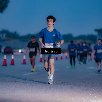 Runner Photo 7517903