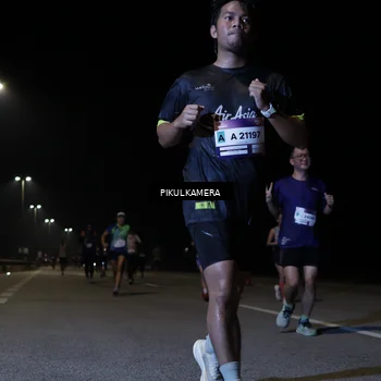 Runner Photo 7517907