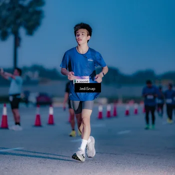 Runner Photo 7517910