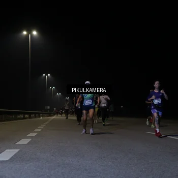 Runner Photo 7517913