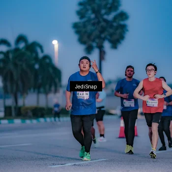 Runner Photo 7517934