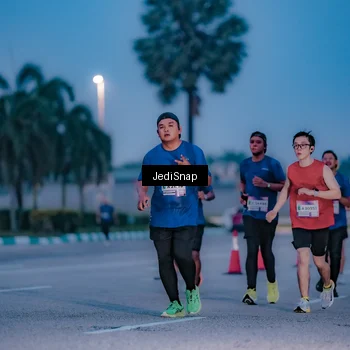 Runner Photo 7517936