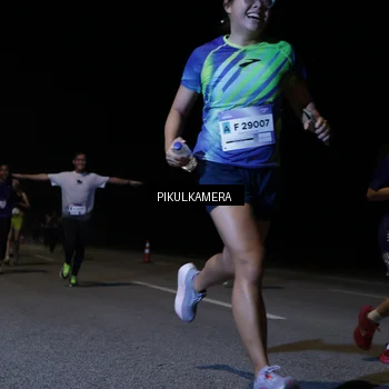 Runner Photo 7517938