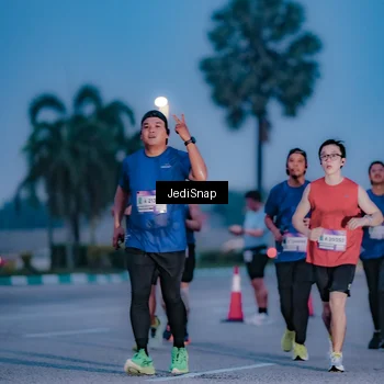 Runner Photo 7517944