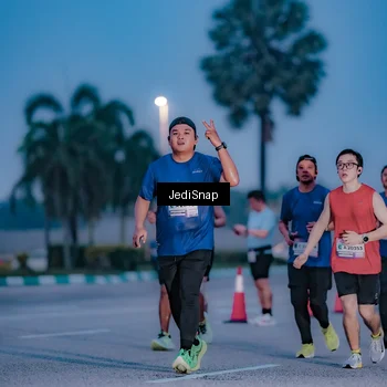 Runner Photo 7517946