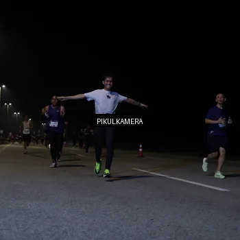 Runner Photo 7517947