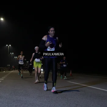 Runner Photo 7517959