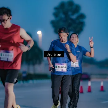 Runner Photo 7517968