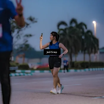 Runner Photo 7517979