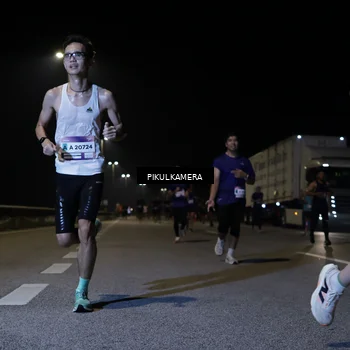 Runner Photo 7517995