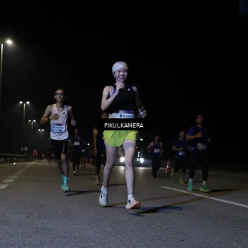 Runner Photo 7517996